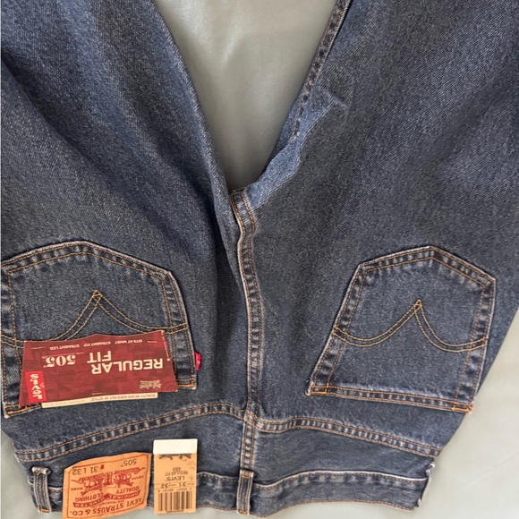 Levi's Relaxed Fit Jeans - Dark Blue - Picture 1 of 4